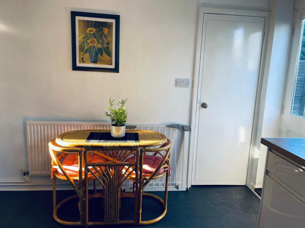 St Ives, King Bed Cosy Home, Parking, Fast Wi Fi 세인트 아이브스 외부 사진